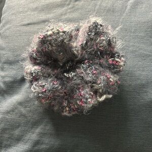 Crochet scrunchie